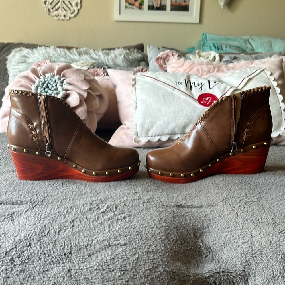 New vegan leather booties size 10